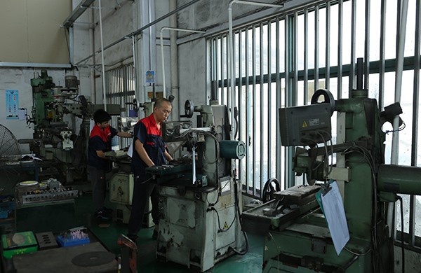 精密小磨床加工設備