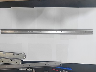 家電滑軌沖壓件